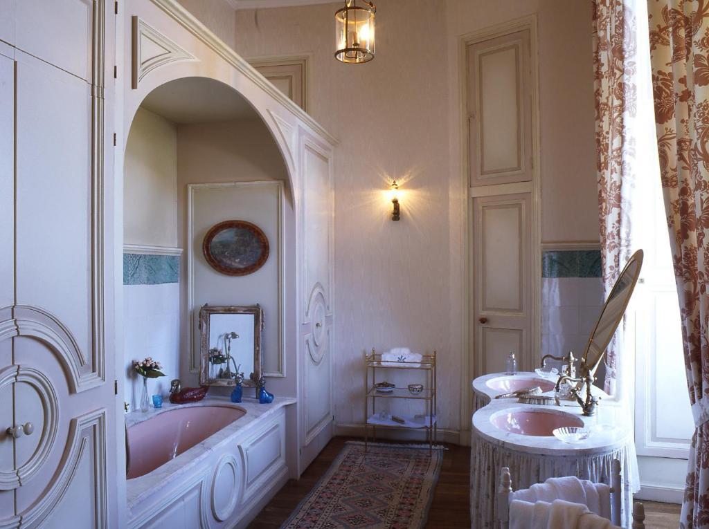 Chateau De Ла-Флосельер Номер фото